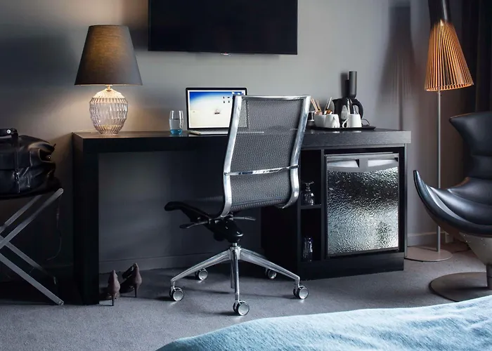 Scandic Front